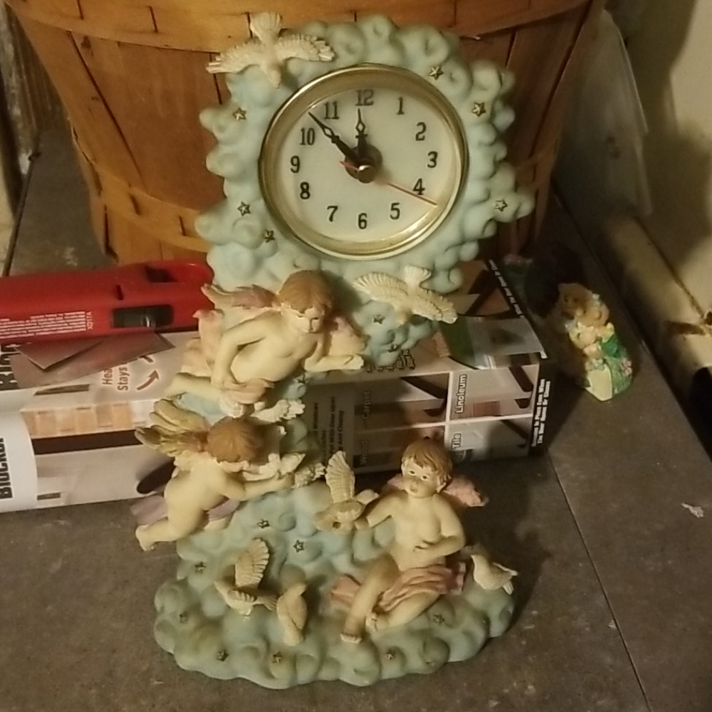Angel clock